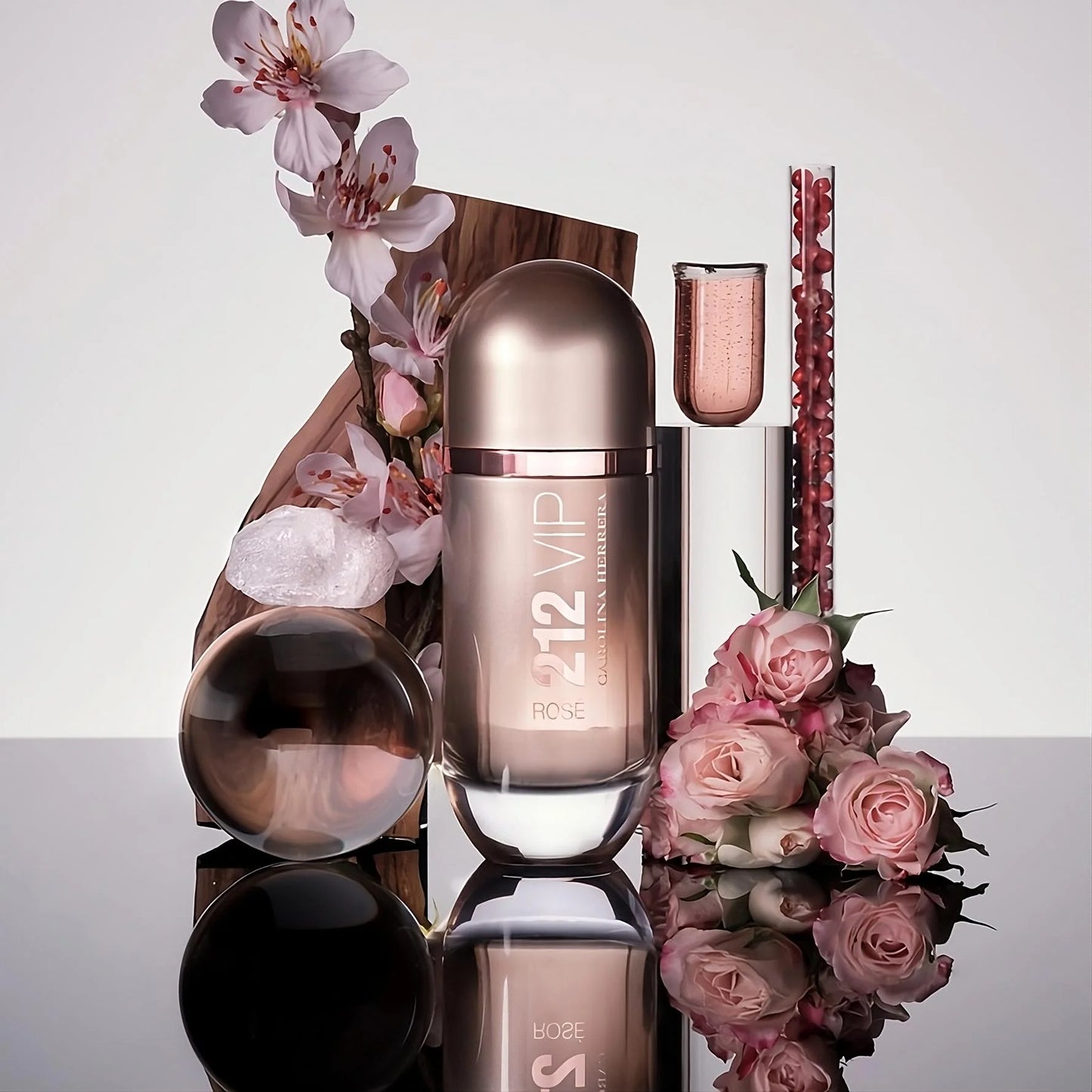 Carolina Herrera 212 VIP Rose