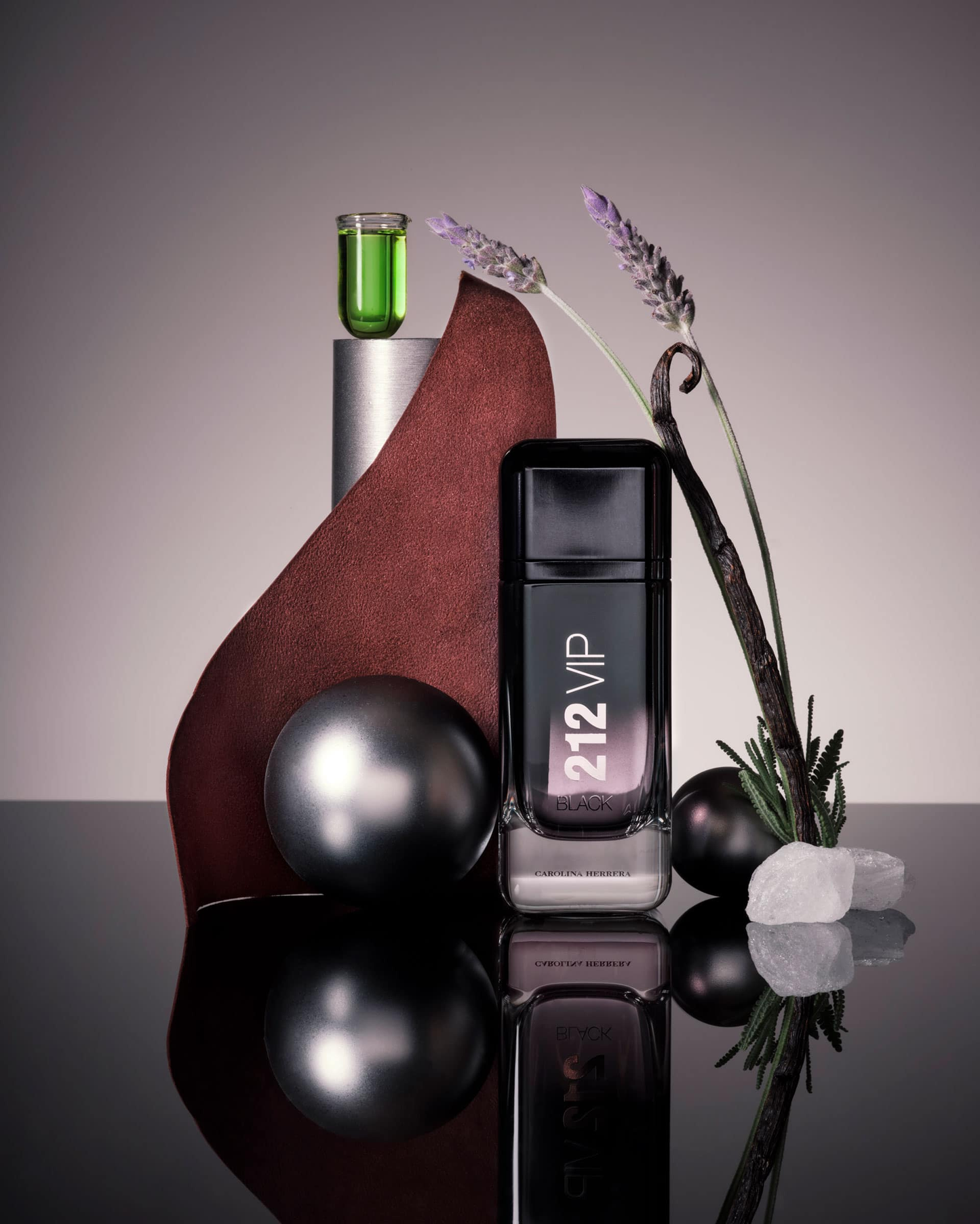 Carolina Herrera 212 VIP Black